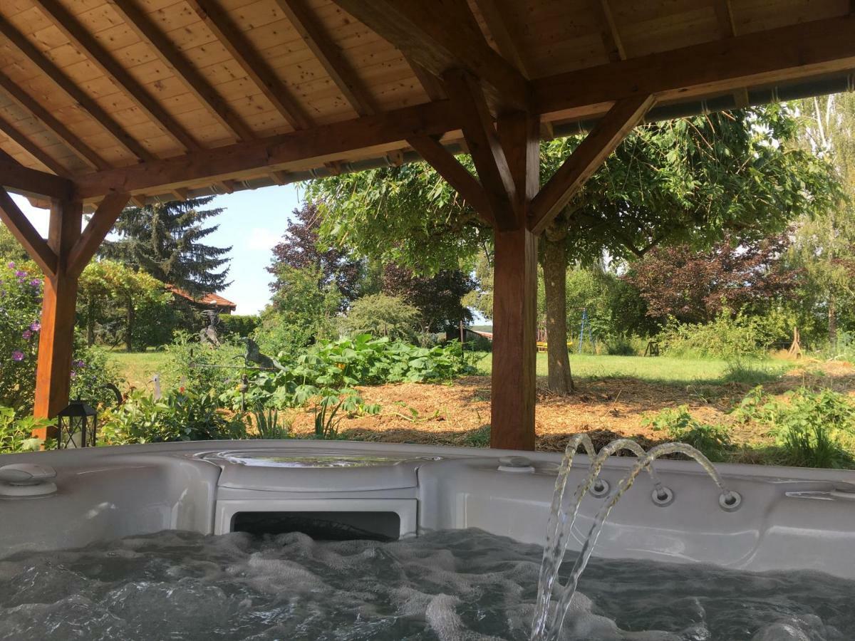 Gite De Solama Avec Spa Balleville Экстерьер фото